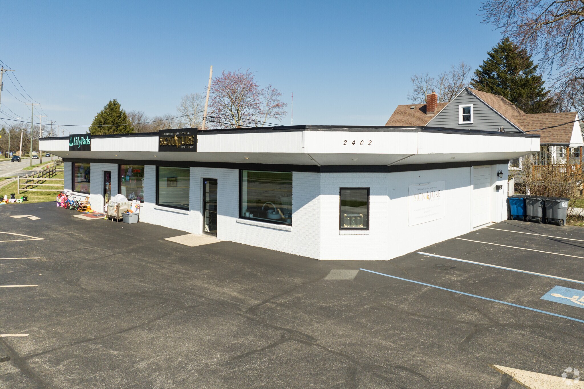 2402 Aberdeen Ave, Toledo, OH à vendre Photo principale- Image 1 de 7