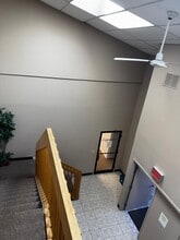 456 US Highway 22 W, Readington, NJ à louer Hall d’entrée- Image 2 de 7