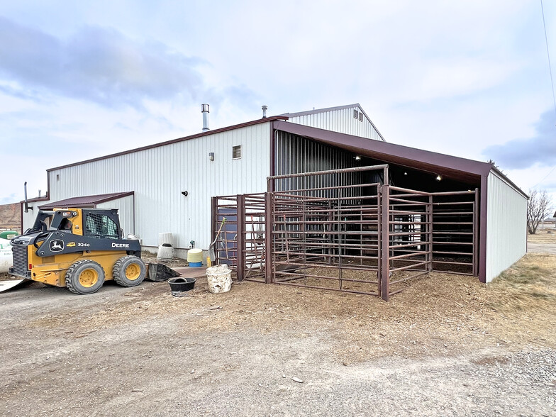 55 Main St, Dell, MT à vendre - Photo du bâtiment - Image 3 de 16