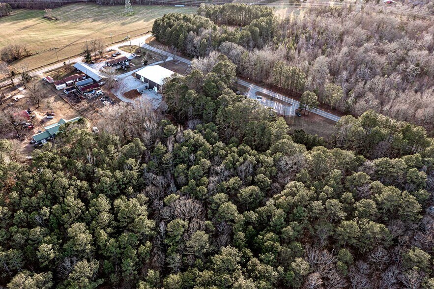 881 Barnetts Bridge Rd, Jackson, GA à vendre - Photo du bâtiment - Image 2 de 21