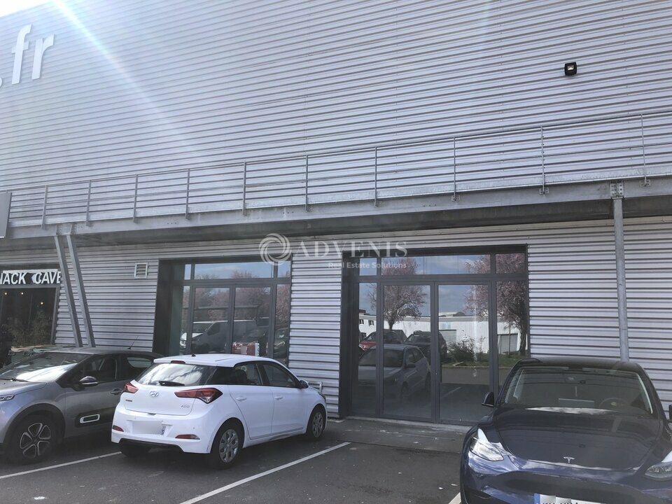 Retail in Houdemont for lease Building Photo- Image 1 of 8