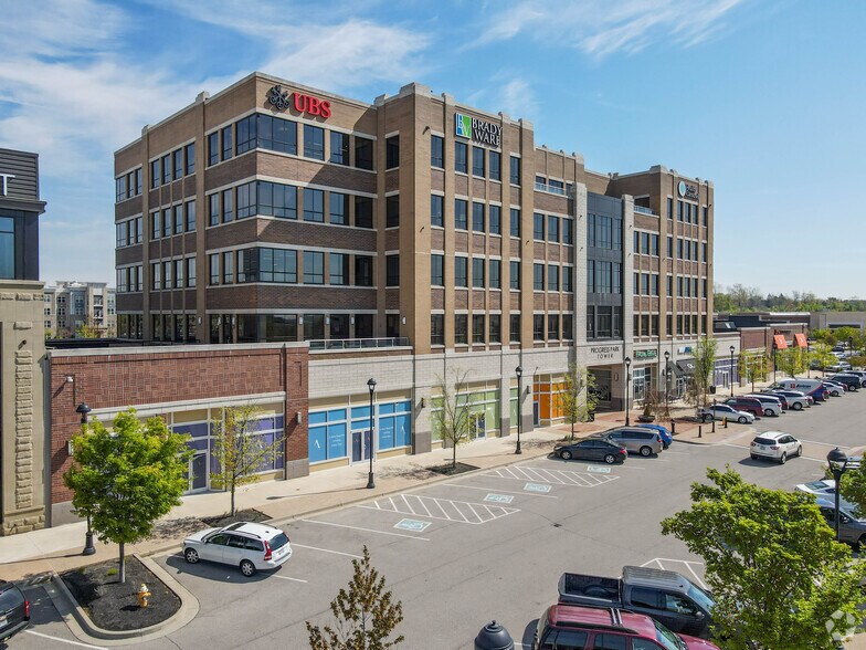 10101 Landing Way, Miamisburg, OH à louer - Photo du bâtiment - Image 2 de 8