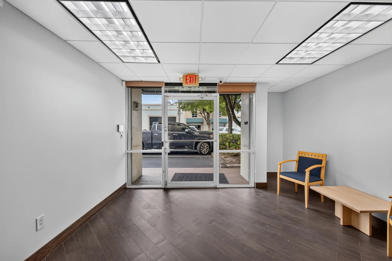 3030-3050 NW 82nd Ave, Miami, FL 33122 - Unité 3042 - - Photo intérieure - Image 2 of 14