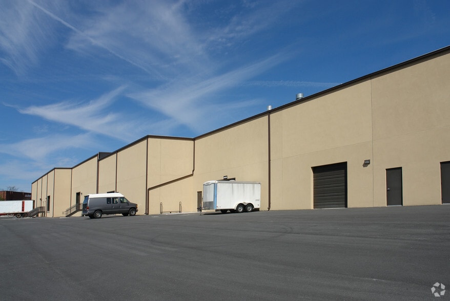 2730 N Berkeley Lake Rd NW, Duluth, GA for sale - Building Photo - Image 2 of 26