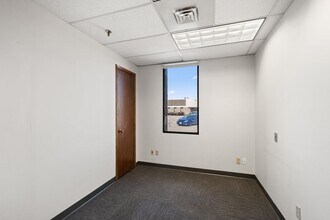 9701-9727 Valley View Rd, Eden Prairie, MN for lease Interior Photo- Image 2 of 6