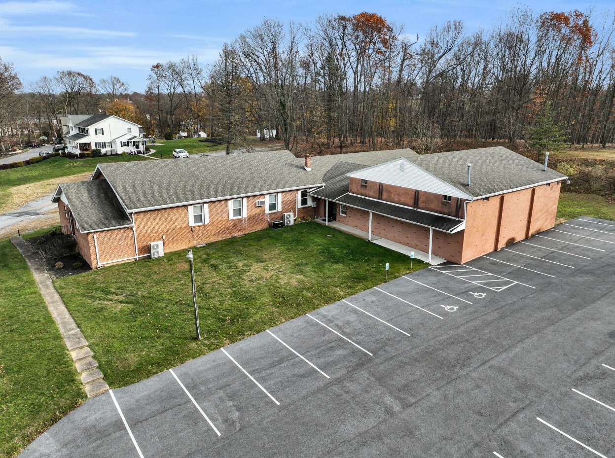 4699 Earl Dr, Harrisburg, PA for sale Building Photo- Image 1 of 9