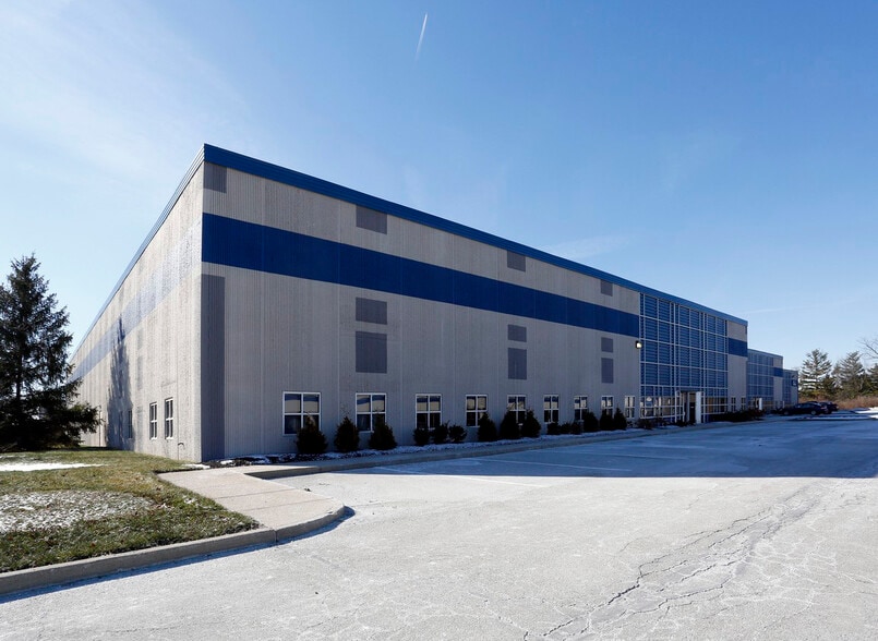 8804 Bash St, Indianapolis, IN for lease - Building Photo - Image 2 of 4