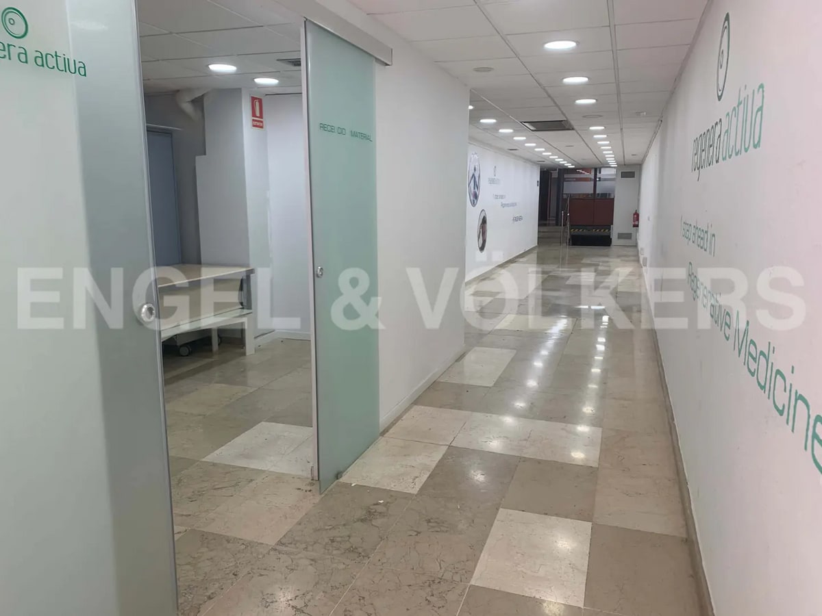 Carrer de Ferran Puig, Barcelone, BAR 08023 -  -  - Photo intérieure - Image 1 of 8