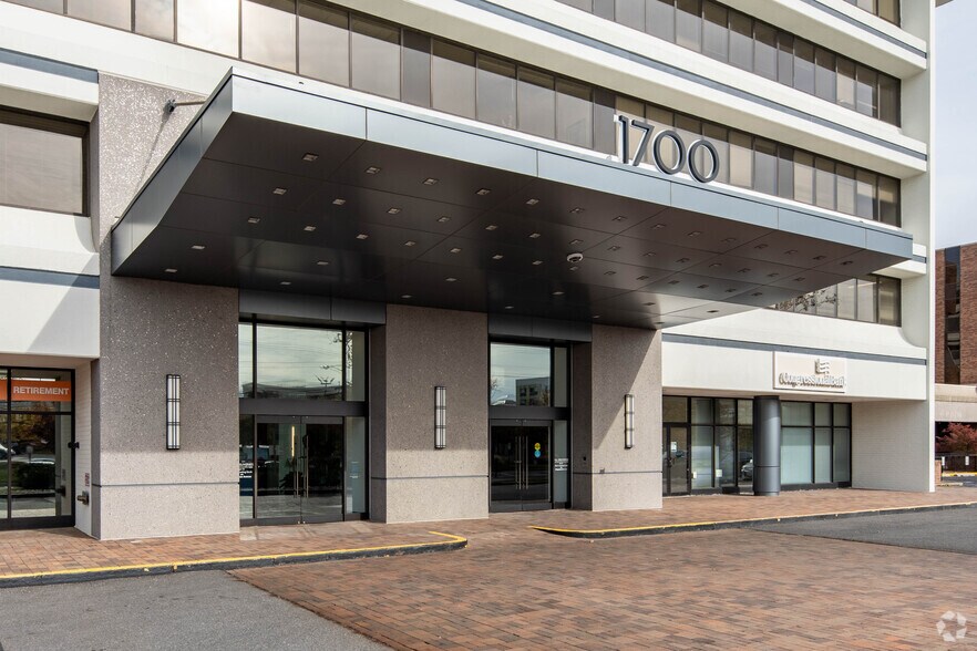 1700 Rockville Pike, Rockville, MD à louer - Photo du bâtiment - Image 3 de 4