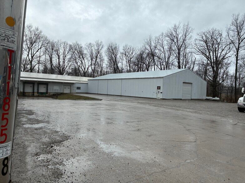721 E IL Highway 15, Mount Vernon, IL à louer - Photo principale - Image 3 de 9