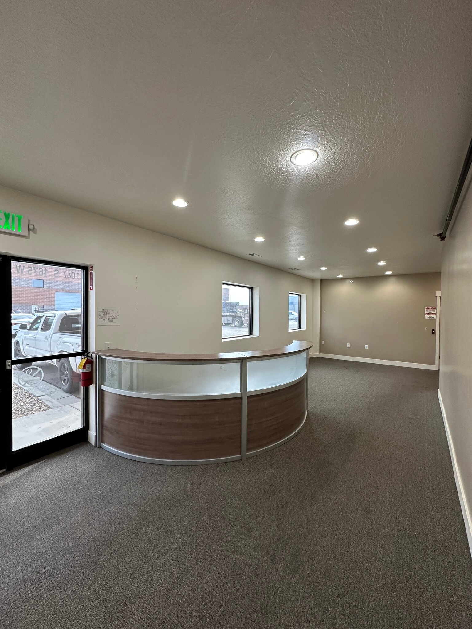 1014-1046 S 1680 W, Orem, UT for lease Lobby- Image 1 of 11