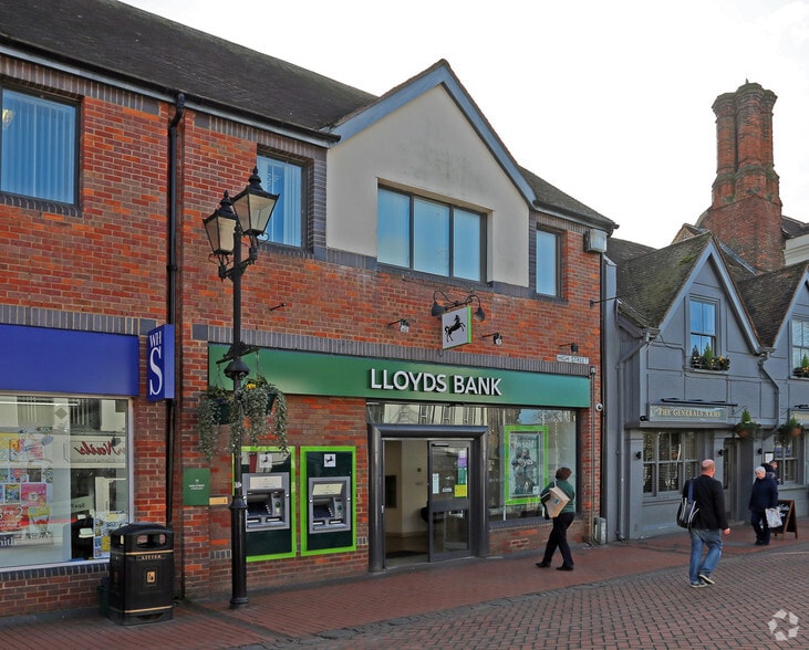 79 High St, Chesham for sale - Primary Photo - Image 1 of 3