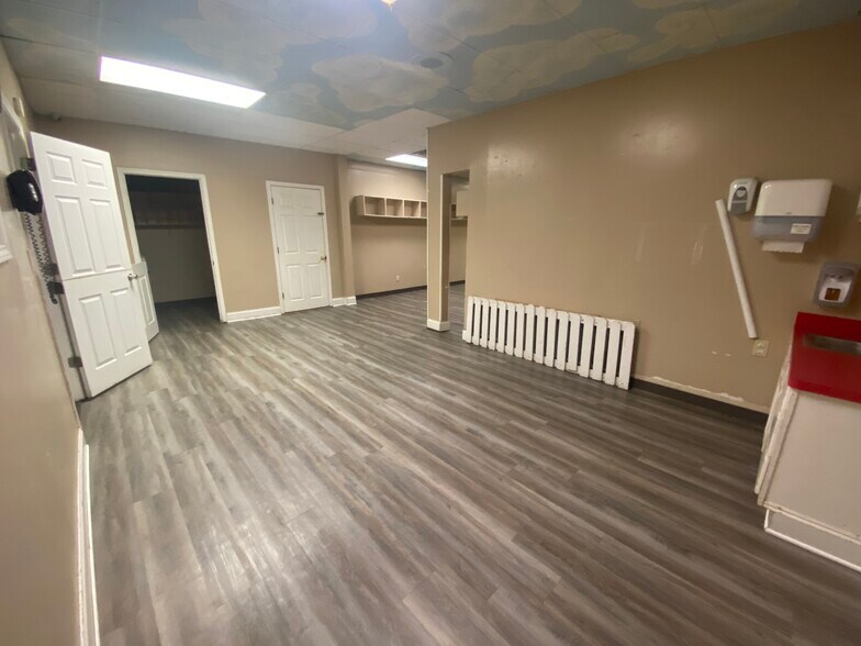 111 W 5th St, Tyler, TX à louer - Photo intérieure - Image 3 de 45