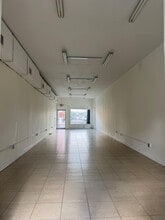 6708-6716 W Flagler St, Miami, FL à louer Photo intérieure- Image 2 de 8