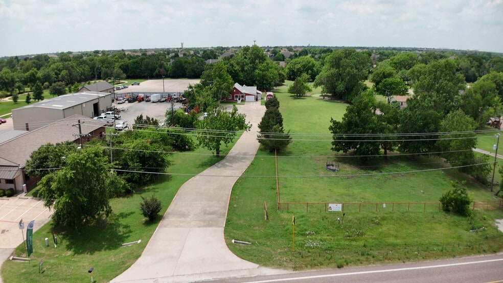 695 Country Club Rd, Lucas, TX à vendre - Vidéo sur l’inscription commerciale - Image 2 de 6