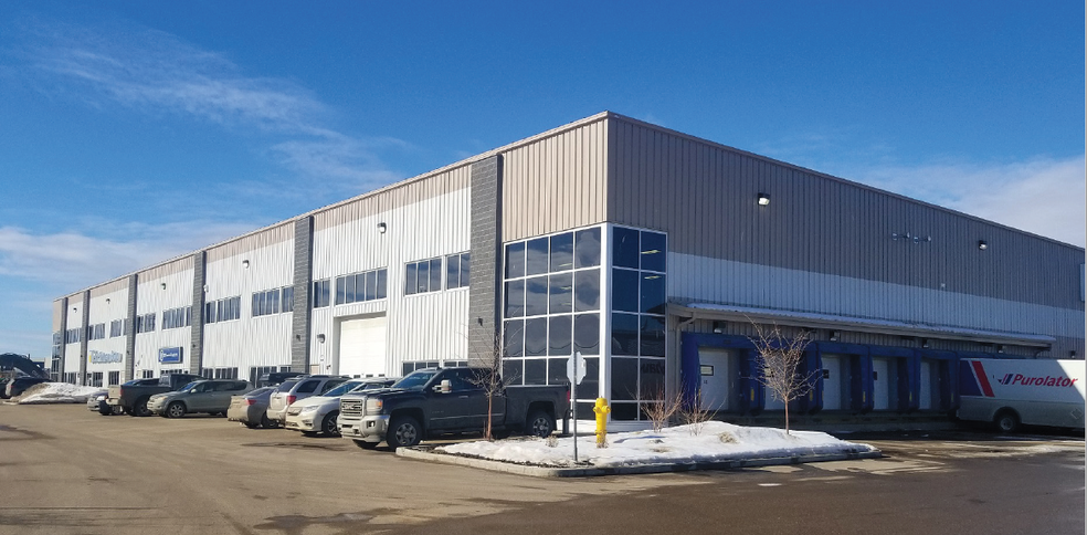 Multi Tenant Industrial Park portfolio of 3 properties for sale on LoopNet.ca - Primary Photo - Image 1 of 2