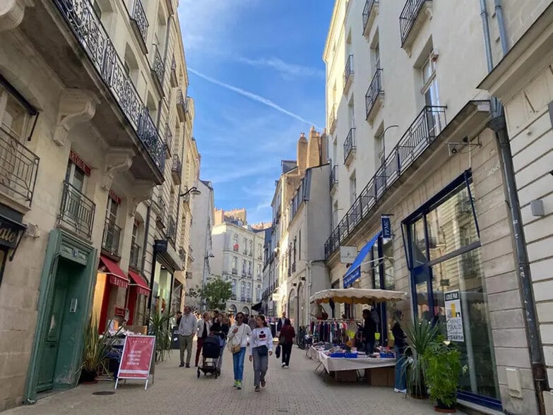 Commerce de détail dans Nantes à louer - Photo du bâtiment - Image 3 de 6
