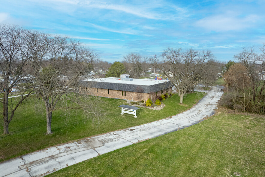 1255 Engle St, Huntington, IN à vendre - Photo du bâtiment - Image 3 de 49