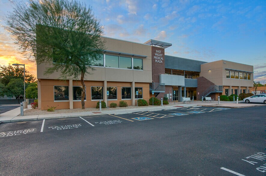 1220 S Higley Rd, Mesa, AZ à louer - Photo du bâtiment - Image 2 de 15