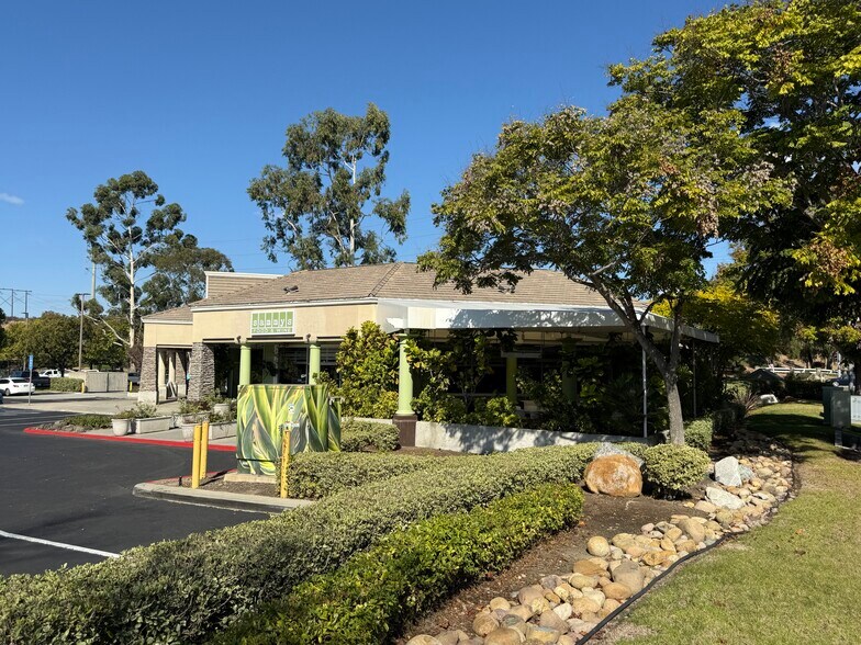 10625 Scripps Poway Pky, San Diego, CA à louer - Photo du bâtiment - Image 2 de 3