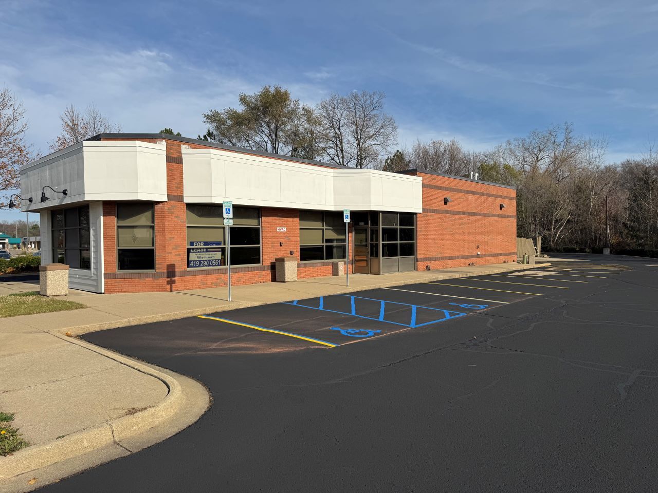 2350 Cedar St, Holt, MI à louer Photo du bâtiment- Image 1 de 7