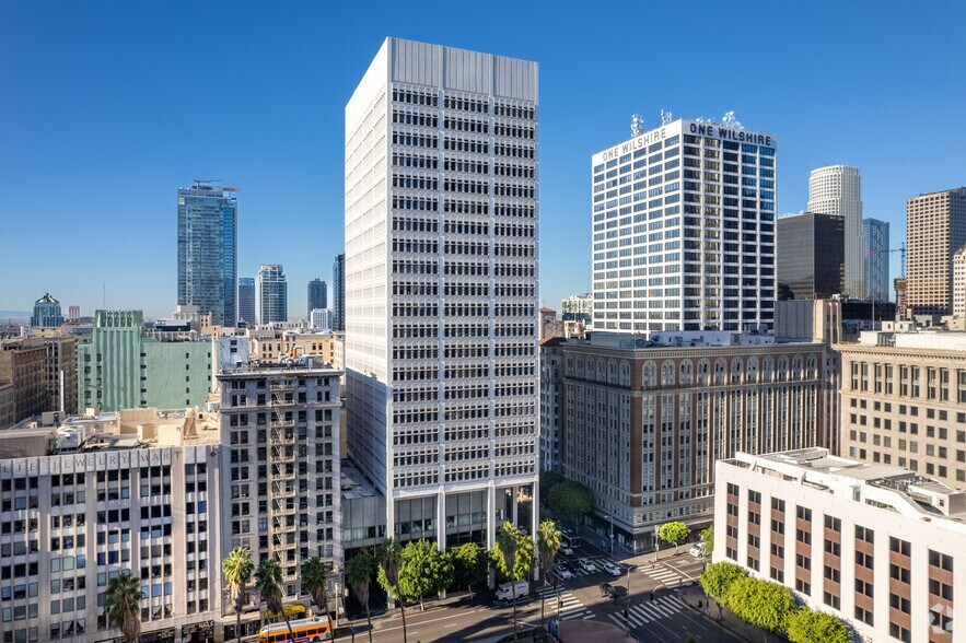 606 S Olive St, Los Angeles, CA à louer - Photo du bâtiment - Image 1 de 4