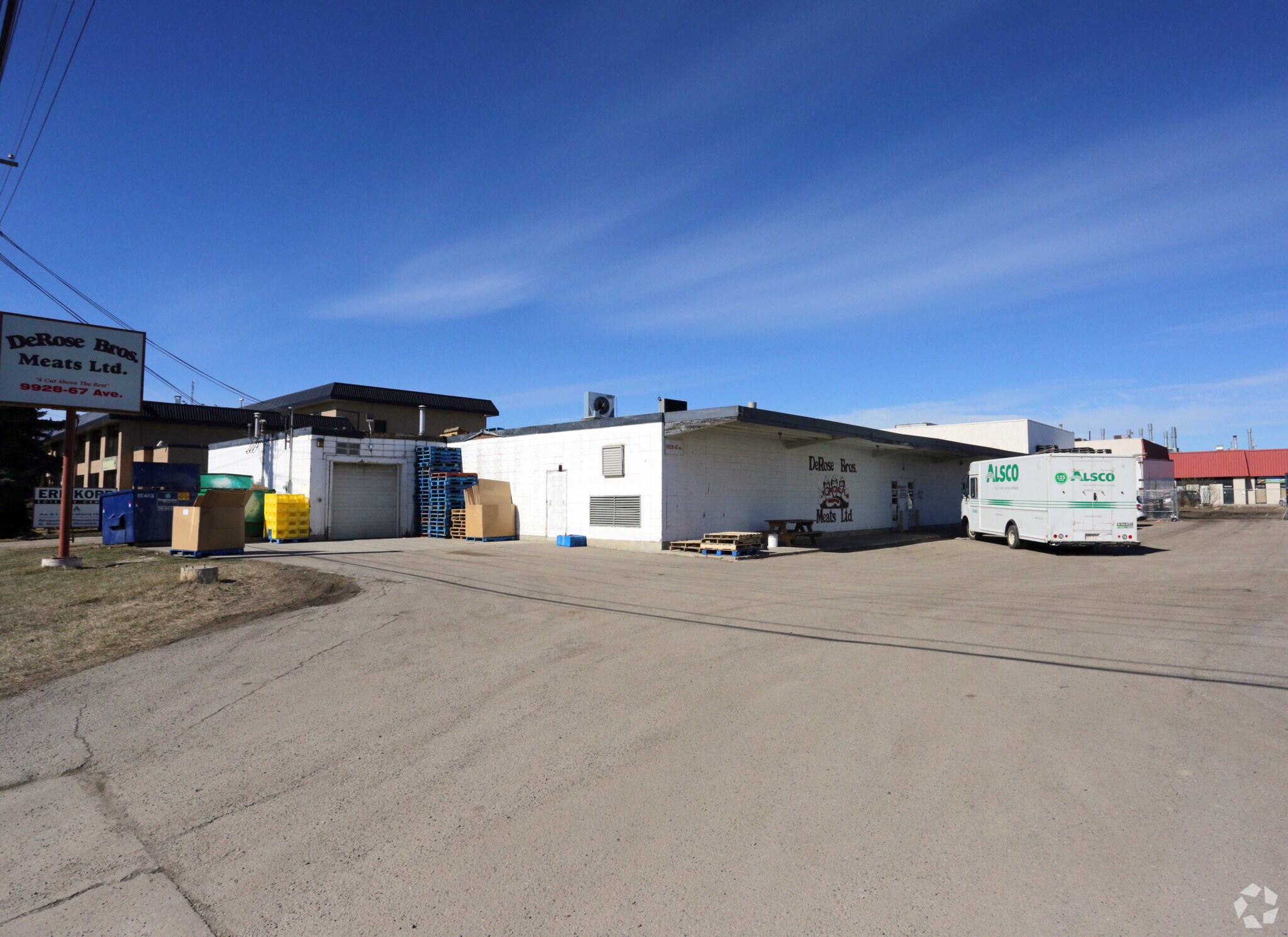 9928 67th Ave NW, Edmonton, AB for sale Primary Photo- Image 1 of 1