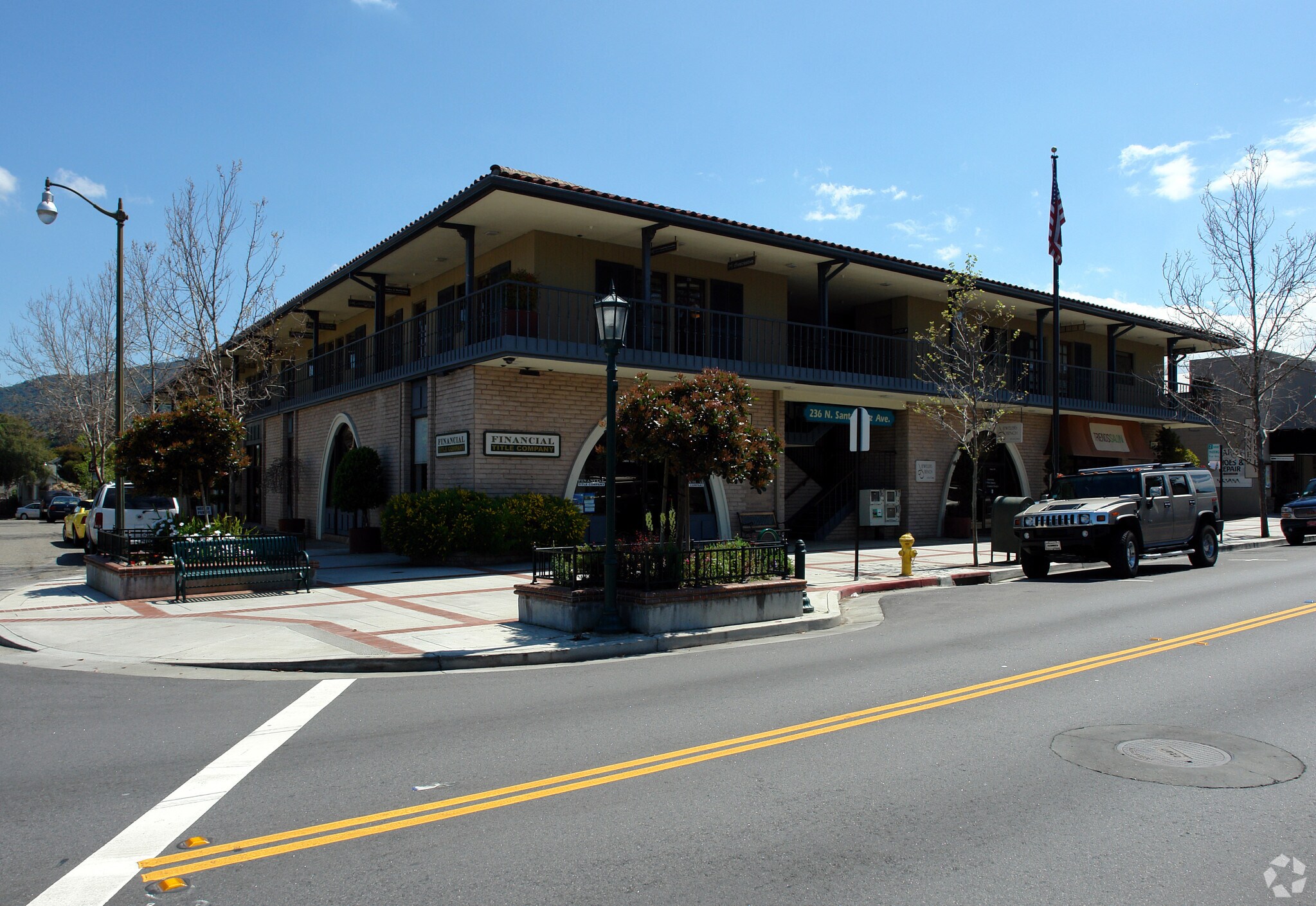 236 N Santa Cruz Ave, Los Gatos, CA à louer Photo principale- Image 1 de 3