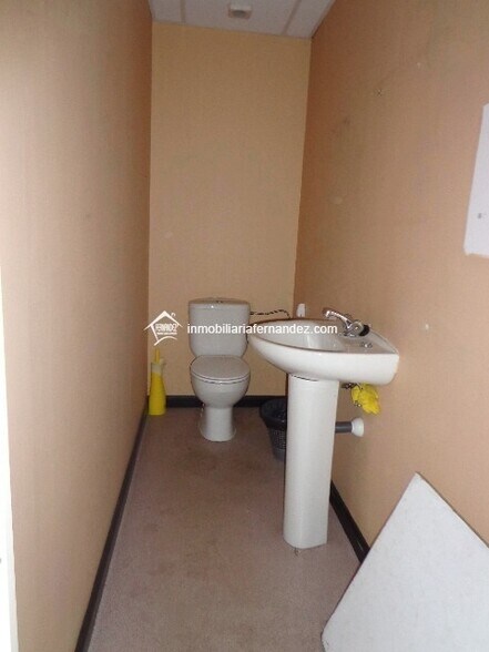 Industriel dans Cáceres, Cáceres à vendre - Photo du bâtiment - Image 3 de 9