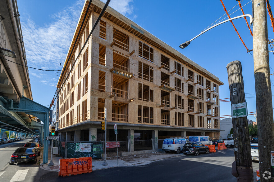 1952 N Front St, Philadelphia, PA for lease - Building Photo - Image 3 of 5