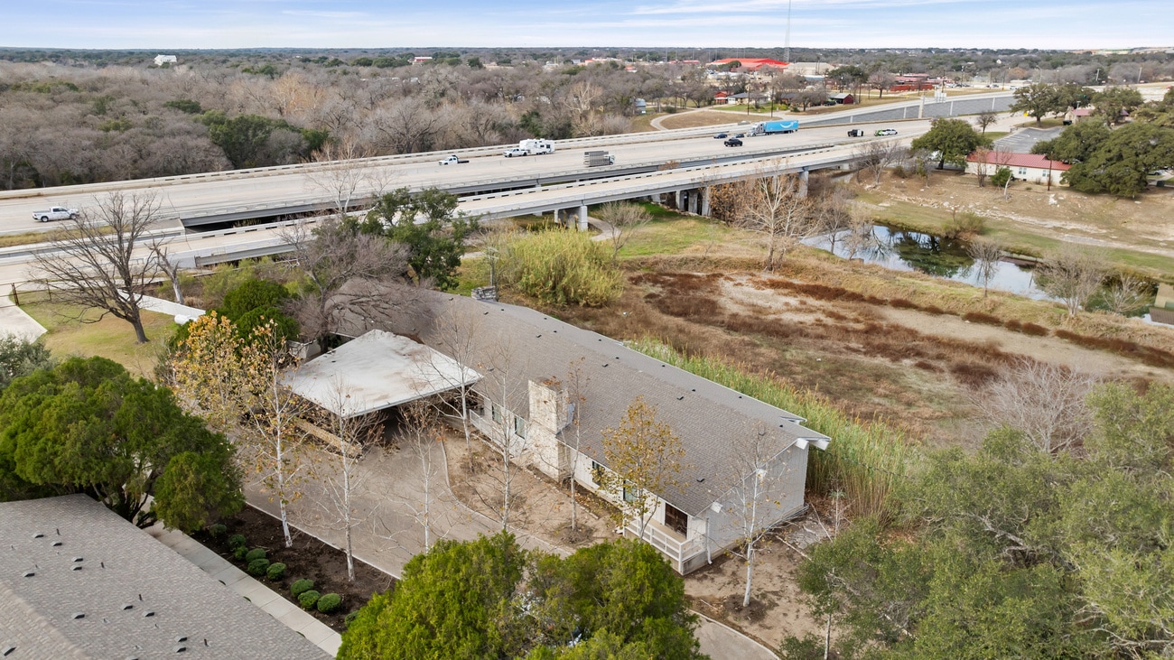 401 S Stagecoach Rd, Salado, TX for sale Primary Photo- Image 1 of 14