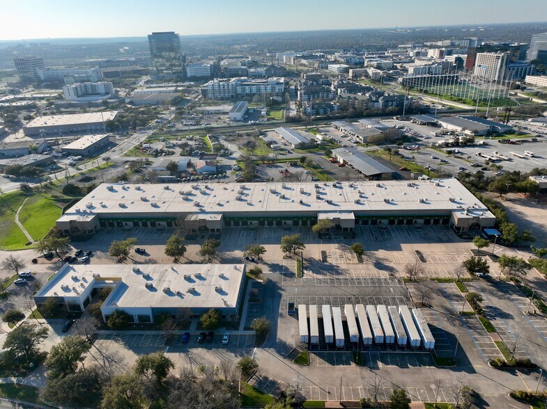 2214 Braker Ln, Austin, TX à louer - Photo du bâtiment - Image 1 de 88