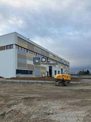 Industriel dans Plaisir à louer - Photo du bâtiment - Image 3 de 9