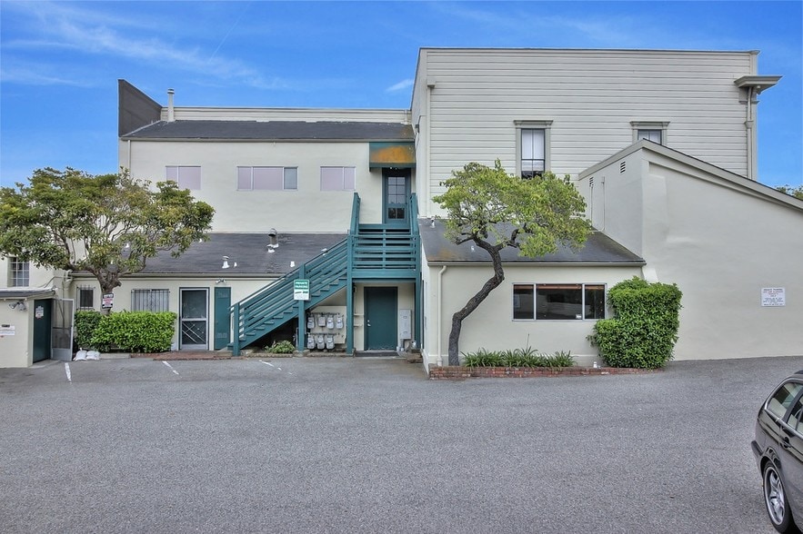 486 Alvarado St, Monterey, CA à louer - Photo du bâtiment - Image 3 de 65