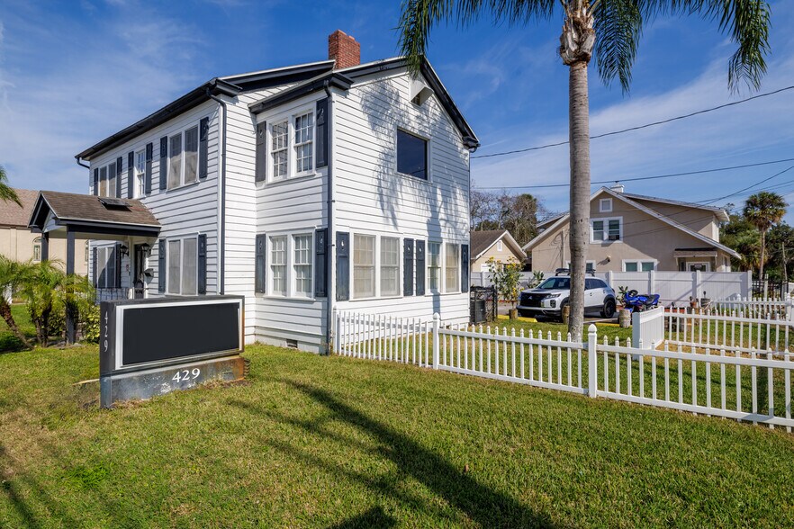 429 N Ridgewood Ave, Daytona Beach, FL à vendre - Photo du bâtiment - Image 2 de 17