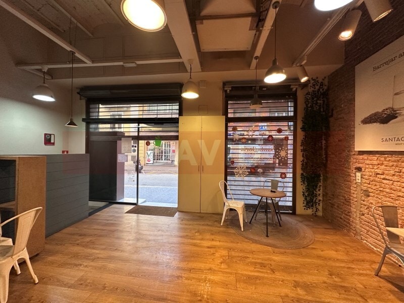 Retail in Barcelona, Barcelona for lease Interior Photo- Image 1 of 5