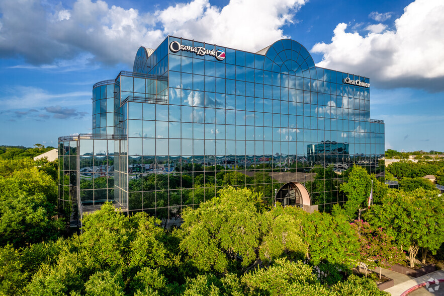 14100 San Pedro Ave, San Antonio, TX à louer - Photo du bâtiment - Image 1 de 5