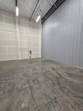 12117 Pacific Hwy SW, Lakewood, WA à louer Photo intérieure- Image 2 de 3