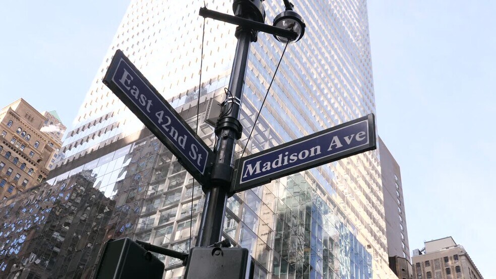 315 Madison Ave, New York, NY à louer - Vidéo sur l’inscription commerciale - Image 2 de 11