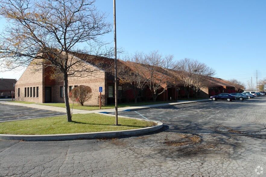 8903-8939 Broadway, Merrillville, IN for sale - Building Photo - Image 3 of 12