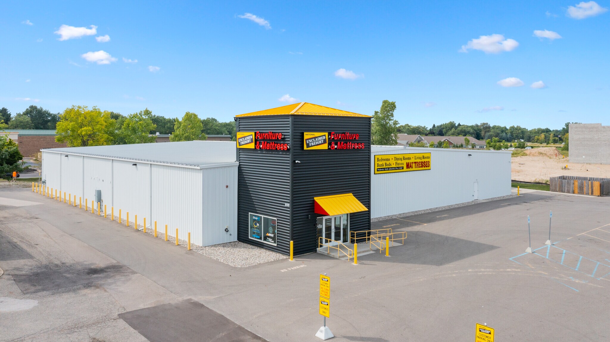 8520 W Saginaw Hwy, Lansing, MI for sale Building Photo- Image 1 of 12