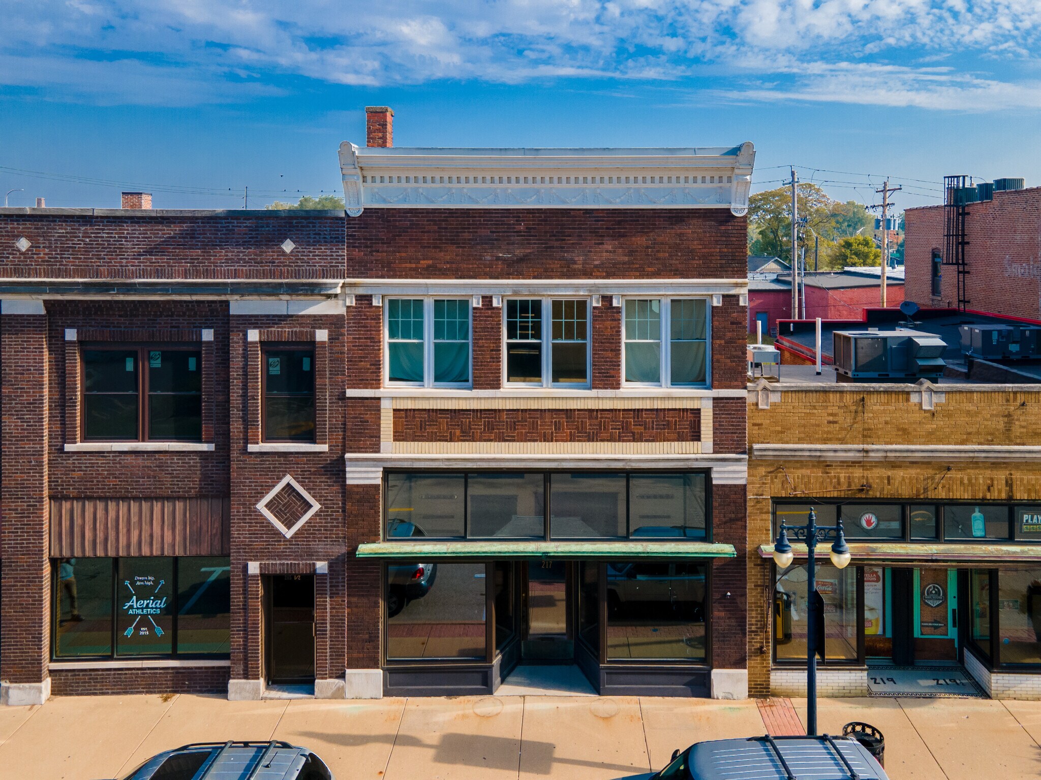 217 Court St, Pekin, IL for sale Primary Photo- Image 1 of 19