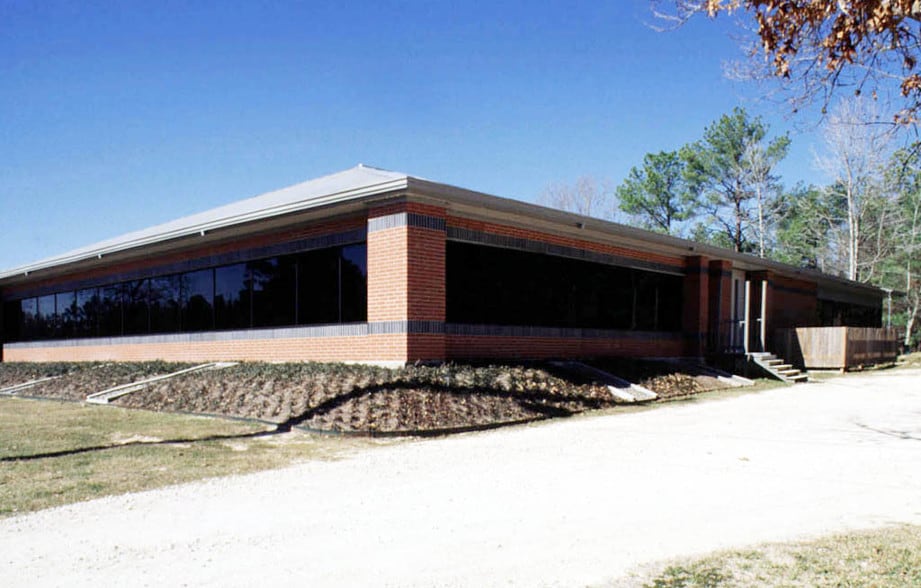1525 Lakeville Dr, Humble, TX for lease - Building Photo - Image 2 of 7