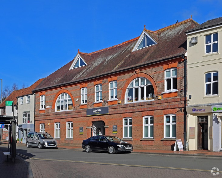 High St, Chesham for lease - Primary Photo - Image 1 of 4