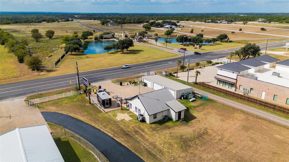 5528 Fm 933, Whitney, TX à vendre - Photo du bâtiment - Image 3 de 30