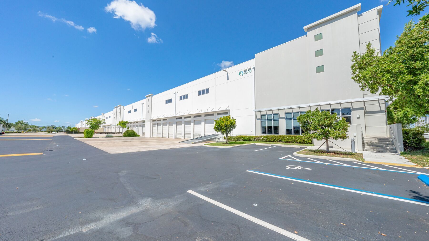 2500 Commerce Center Way, Pembroke Park, FL for lease Building Photo- Image 1 of 4