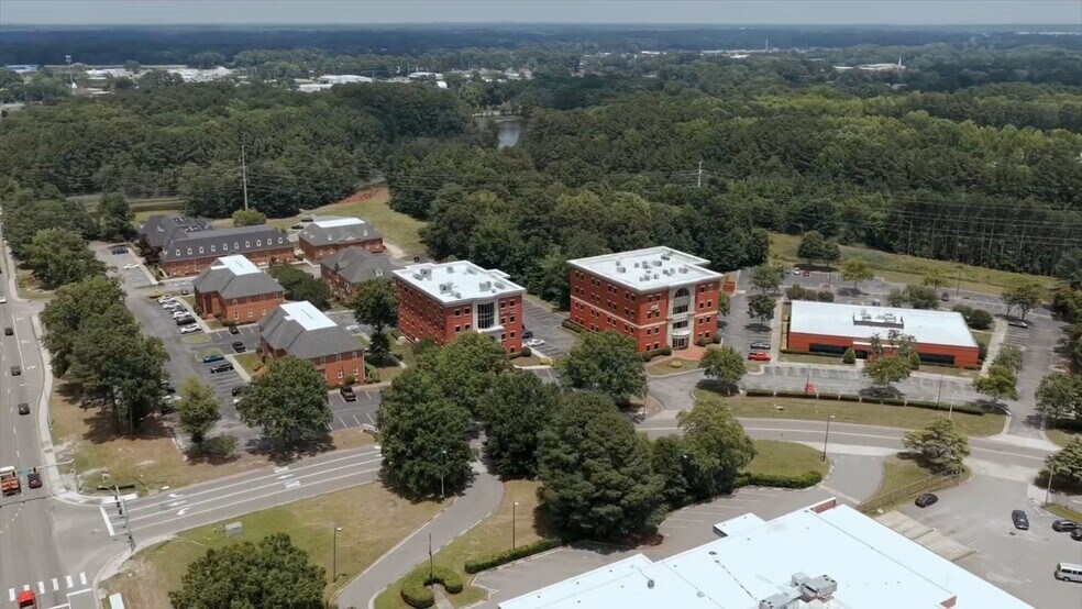 582 Lynnhaven Pky, Virginia Beach, VA à louer - Vidéo sur l’inscription commerciale - Image 2 de 16