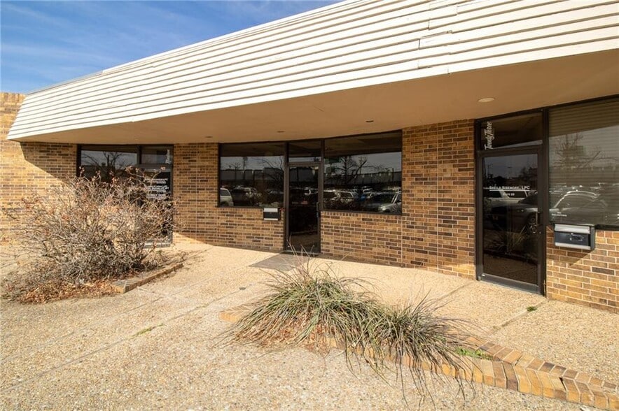 1212 Air Depot, Midwest City, OK for sale - Building Photo - Image 2 of 2