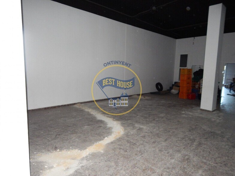 Commerce de détail dans Ontinyent, Valencia à louer - Photo du bâtiment - Image 3 de 11