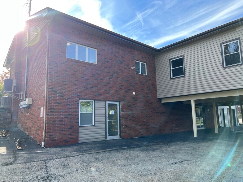 4012 Route 130, Harrison City, PA à louer - Photo du bâtiment - Image 2 de 7